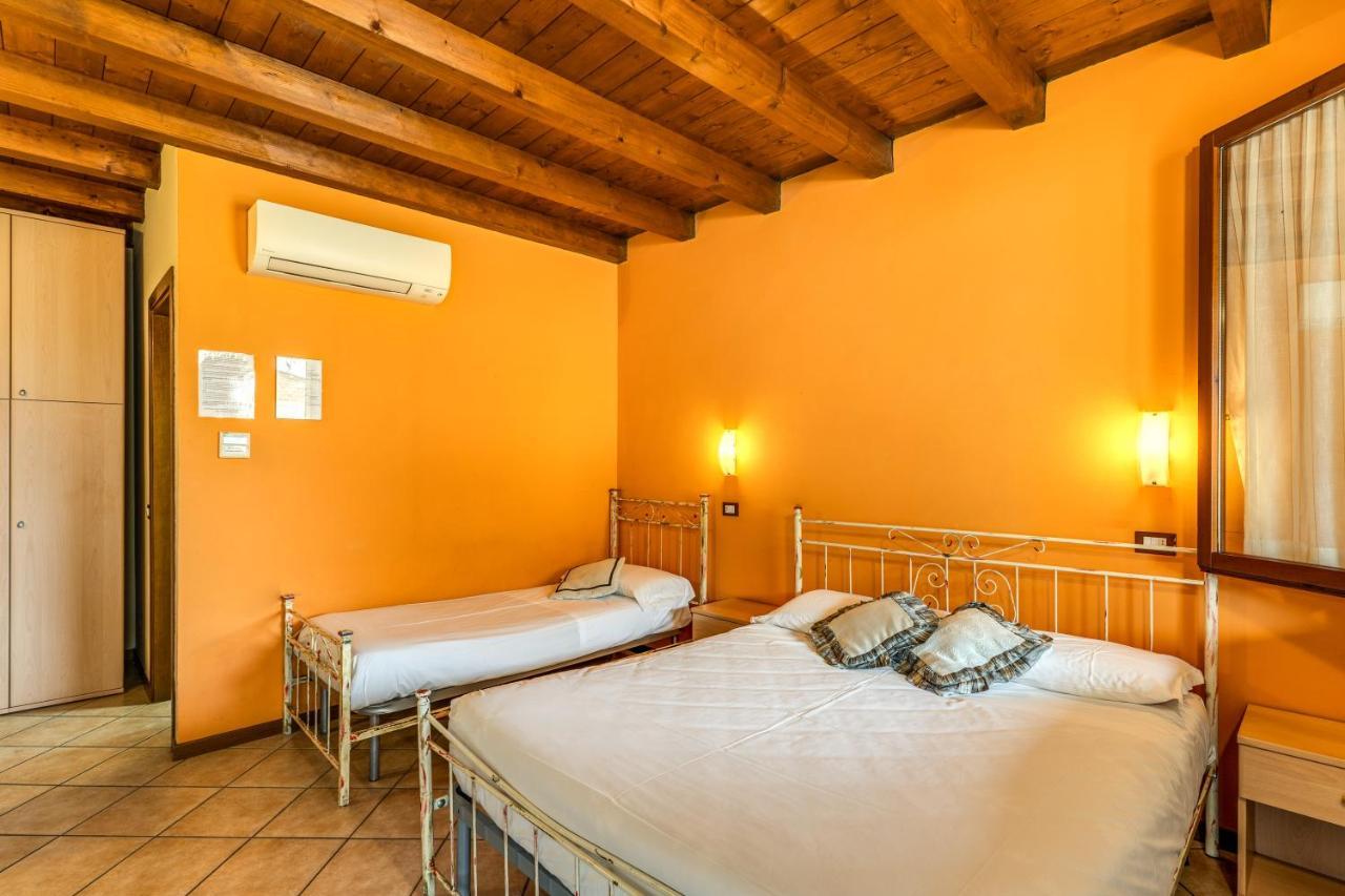 Agriturismo Pozzo Fiorito Castiglione Delle Stiviere Luaran gambar