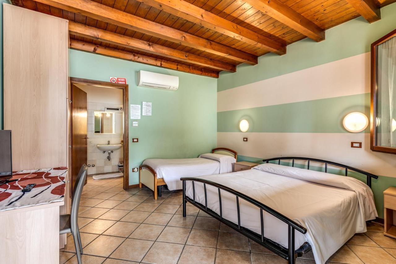 Agriturismo Pozzo Fiorito Castiglione Delle Stiviere Luaran gambar