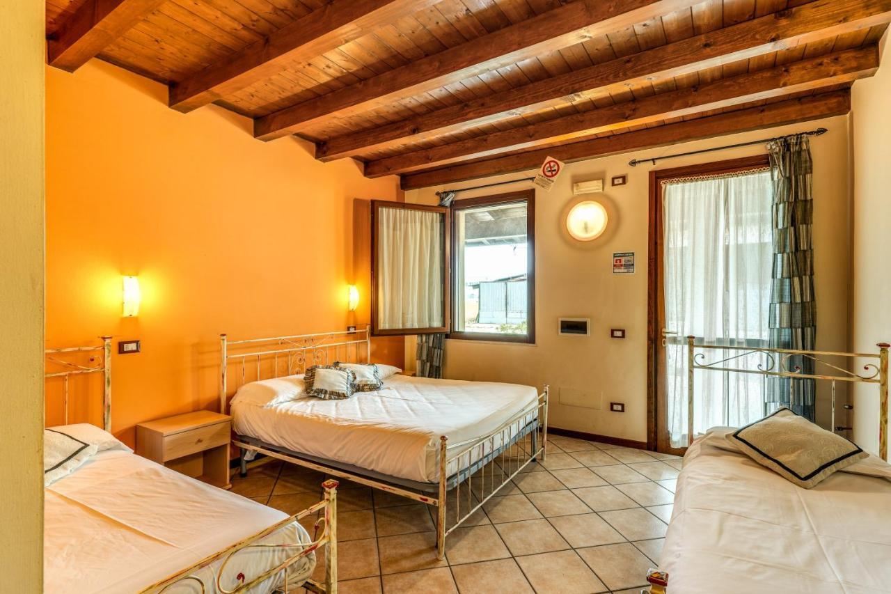 Agriturismo Pozzo Fiorito Castiglione Delle Stiviere Luaran gambar