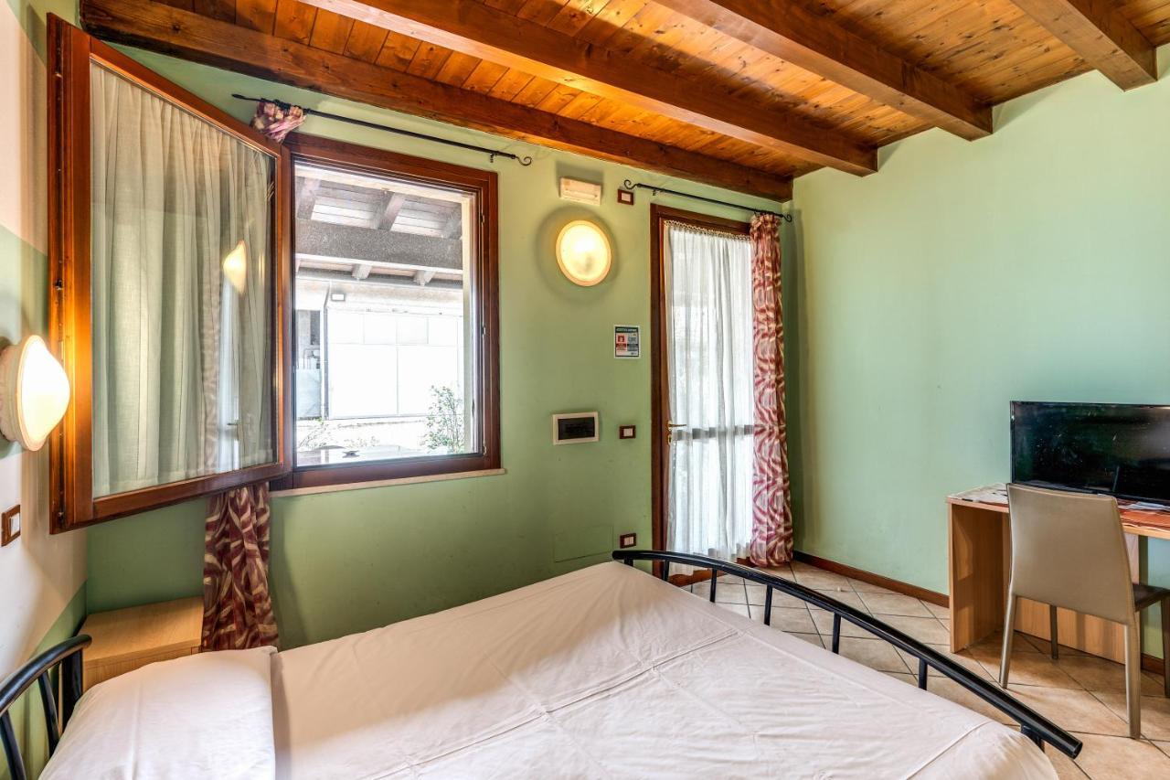 Agriturismo Pozzo Fiorito Castiglione Delle Stiviere Luaran gambar