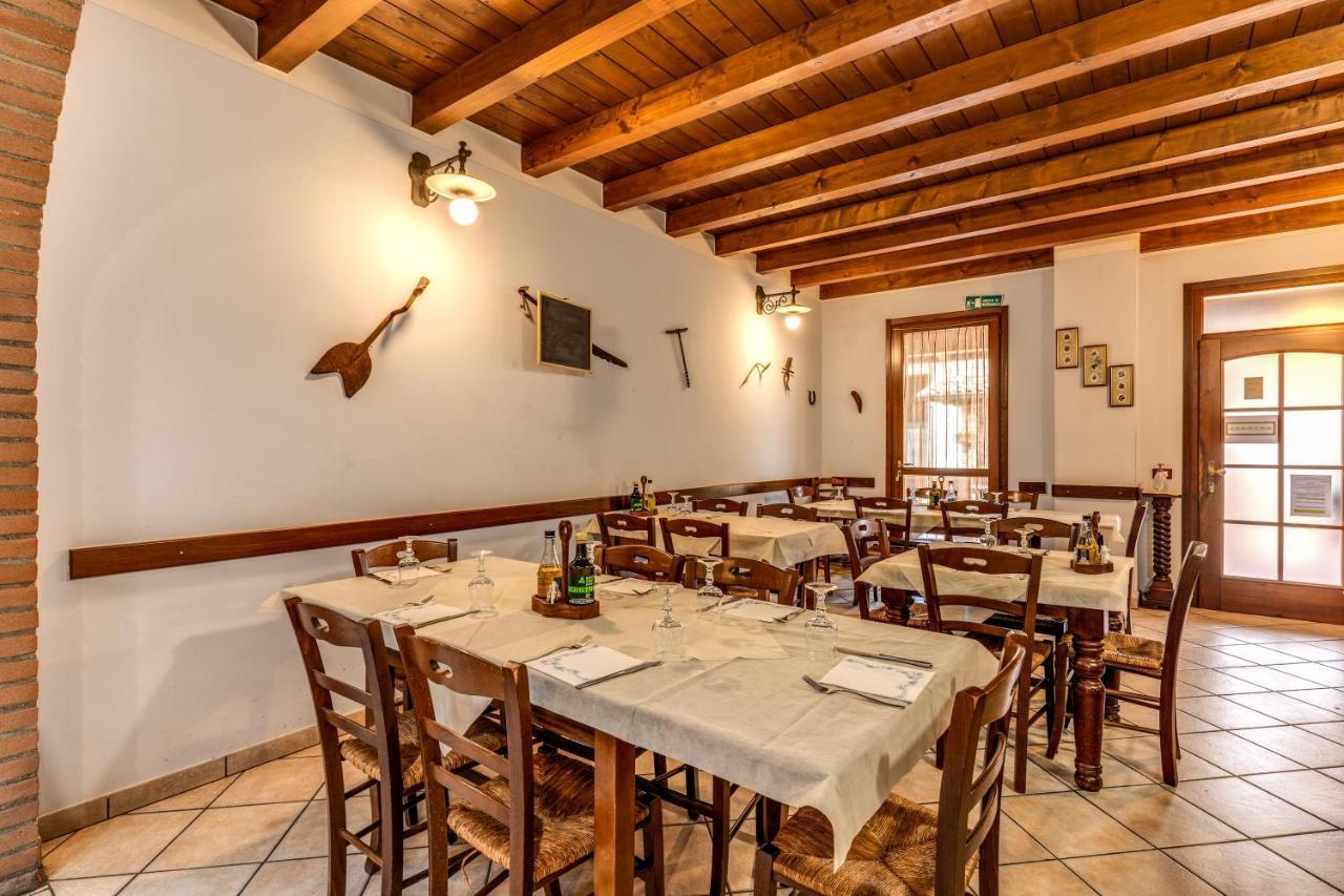 Agriturismo Pozzo Fiorito Castiglione Delle Stiviere Luaran gambar