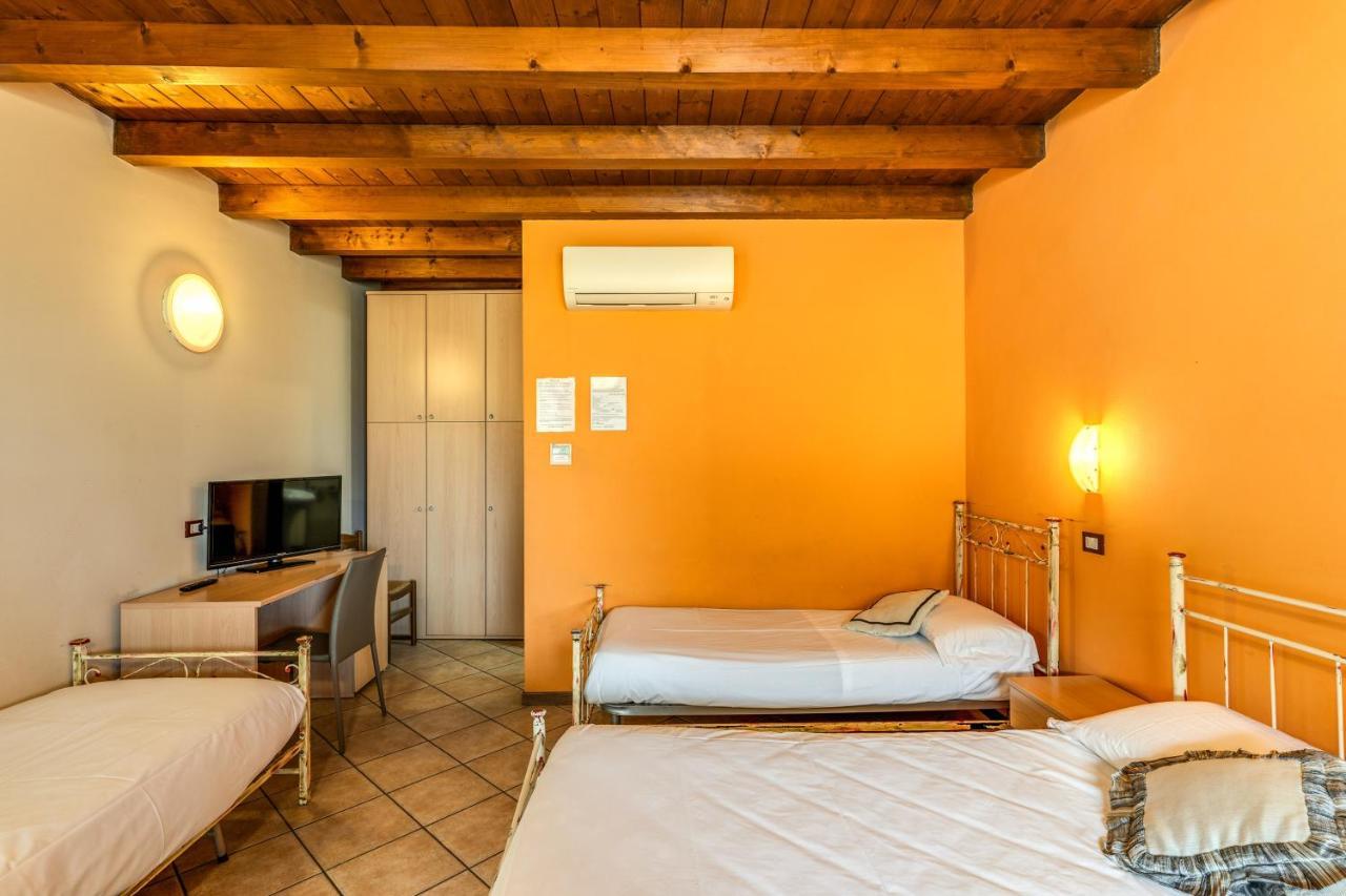 Agriturismo Pozzo Fiorito Castiglione Delle Stiviere Luaran gambar
