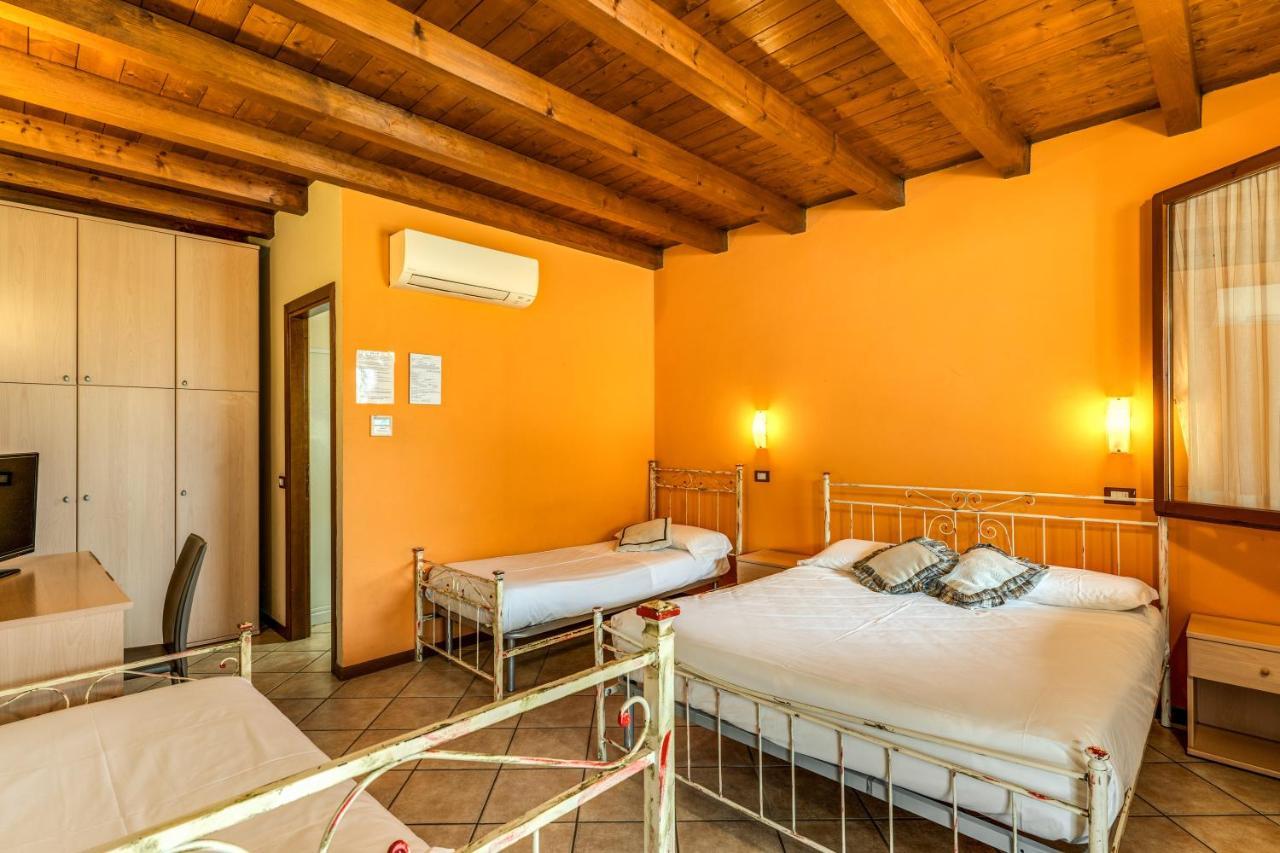 Agriturismo Pozzo Fiorito Castiglione Delle Stiviere Luaran gambar
