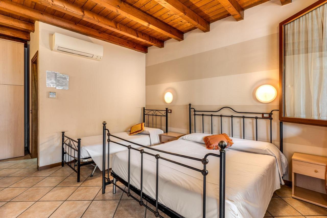 Agriturismo Pozzo Fiorito Castiglione Delle Stiviere Luaran gambar