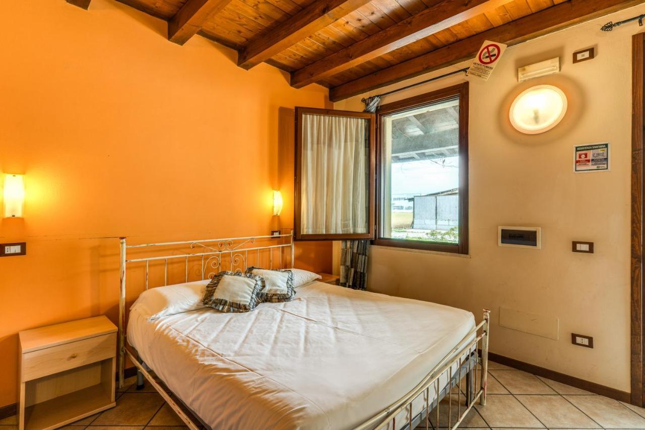 Agriturismo Pozzo Fiorito Castiglione Delle Stiviere Luaran gambar
